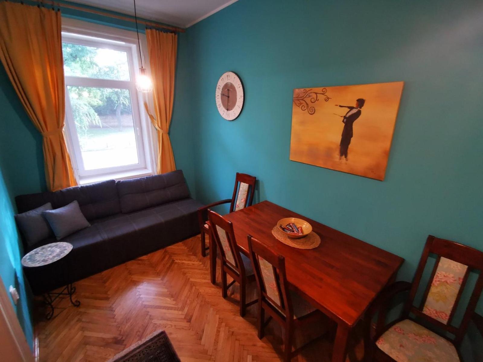 Sombor 19 Central Apartment ภายนอก รูปภาพ